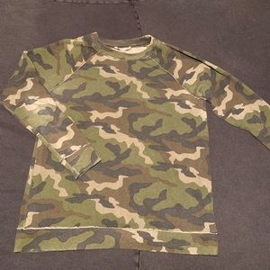 American Eagle Camo Crewneck